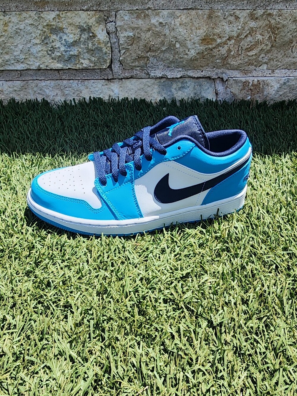 Nike Air Jordan 1 Low"UNC" - White & Light Blue with Navy Swoosh